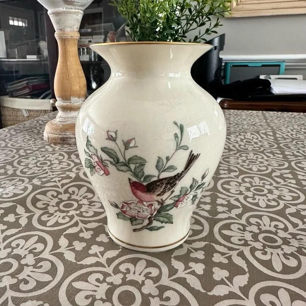 Lenox Serenade Vase Red Finch‎ Bird & Floral Design vintage USA 6” approx